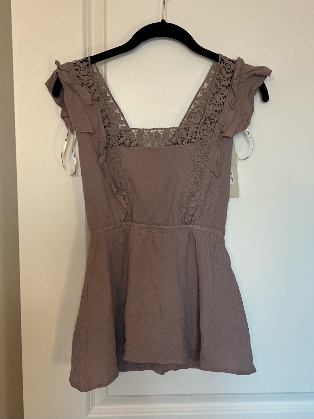 Miss Me Lace-Trim Flutter Sleeve Top NWT